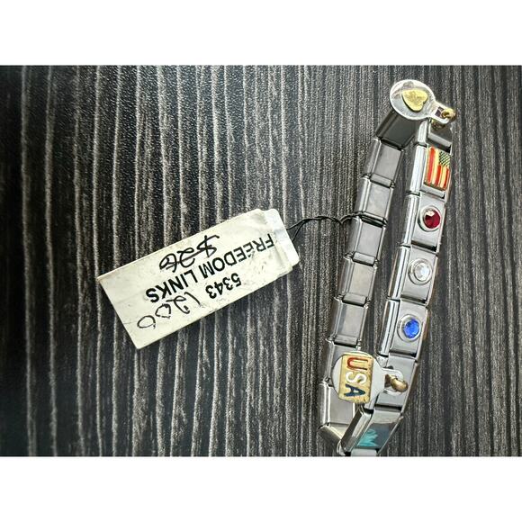 6/$25 NWT Vintage Premier Design Freedom Links Link Bracelet - Picture 2 of 5